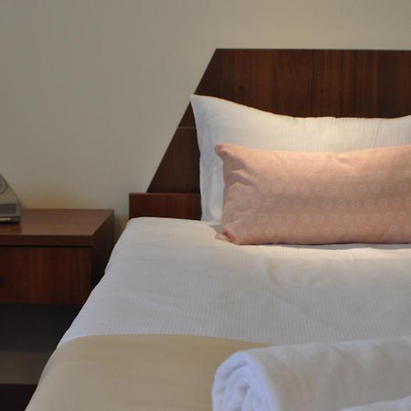 Hotel Tirest Grebiszew Dış mekan fotoğraf