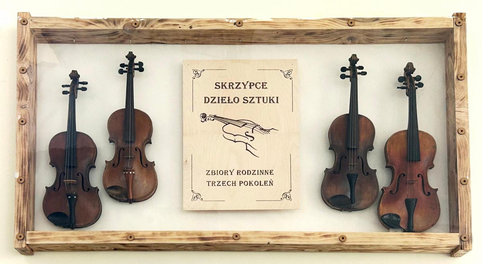 Hotel Tirest Grebiszew Dış mekan fotoğraf